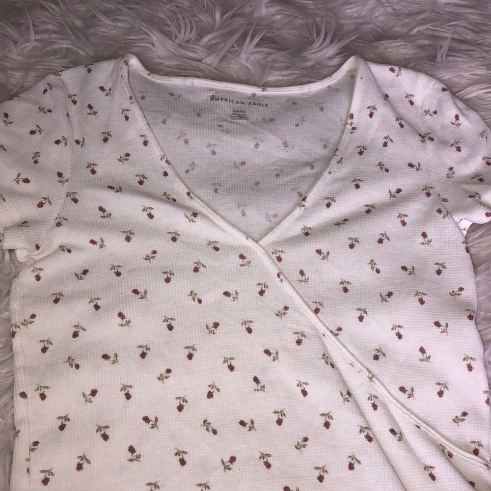 American Eagle t-shirt! Size small